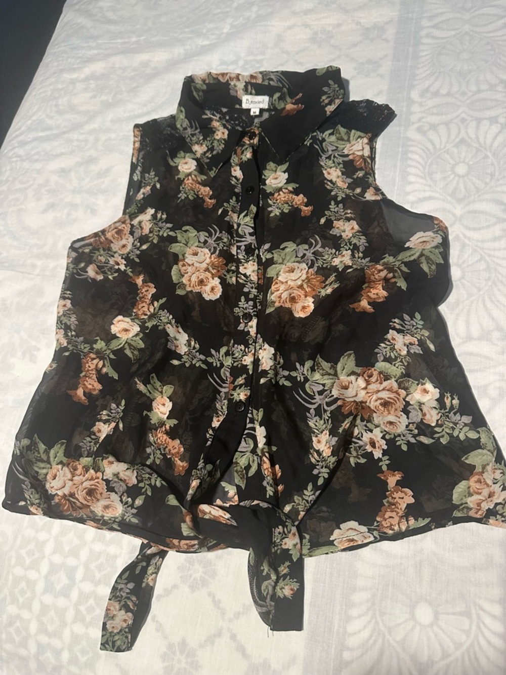 B_envied Sleeveless Black Floral Tie-Front Collared Blouse